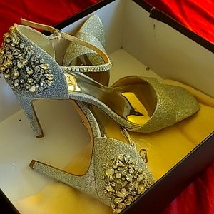 Badgley Mischka Silver Heels